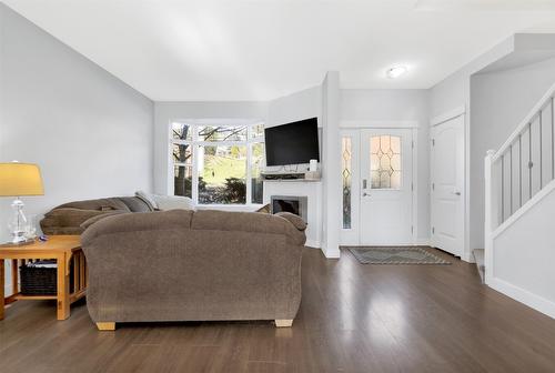 27-3267 Broadview Road, West Kelowna, BC - Indoor Photo Showing Living Room With Fireplace