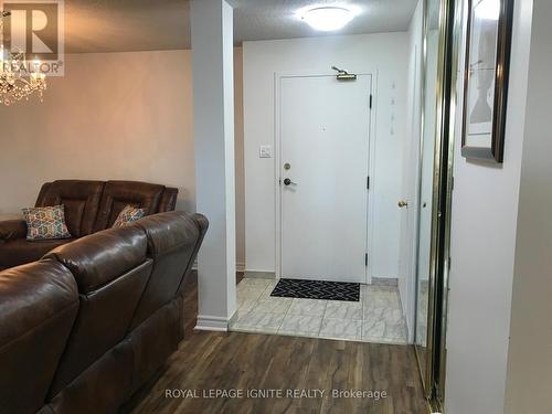 420 - 11753 Sheppard Avenue E, Toronto, ON - Indoor Photo Showing Other Room