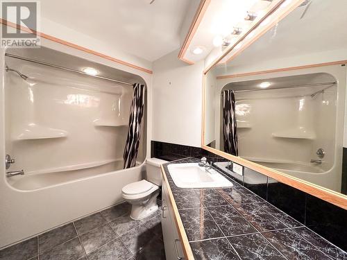 9193 Sunset Place, Prince George, BC - Indoor Photo Showing Bathroom