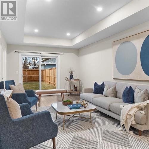 100 Erie Street North, Ridgetown, ON - Indoor Photo Showing Living Room