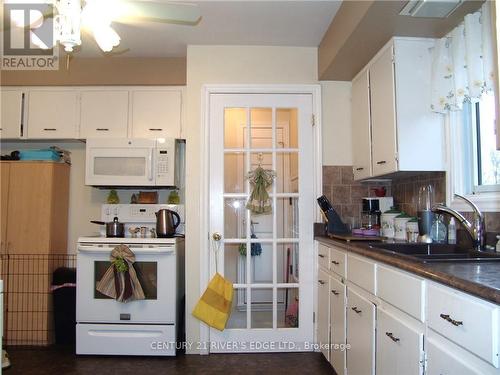 3090 County Rd 29, Elizabethtown-Kitley, ON - Indoor Photo Showing Kitchen