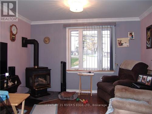 3090 County Rd 29, Elizabethtown-Kitley, ON - Indoor Photo Showing Living Room With Fireplace