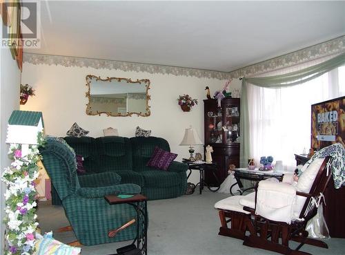 29 - 3090 County Road, Elizabethtown-Kitley (811 - Elizabethtown Kitley (Old Kitley) Twp), ON - Indoor Photo Showing Living Room