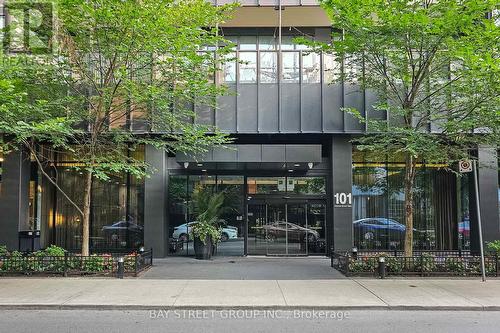 2211 - 101 Charles Street E, Toronto, ON - Outdoor