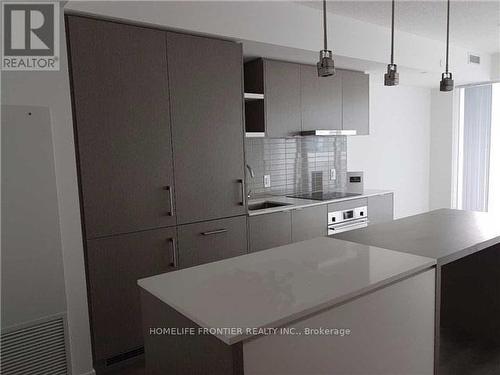 4701 - 88 Harbour Street, Toronto, ON - Indoor Photo Showing Kitchen