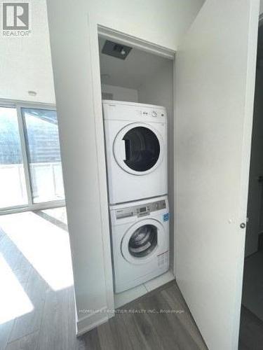 4701 - 88 Harbour Street, Toronto, ON - Indoor Photo Showing Laundry Room