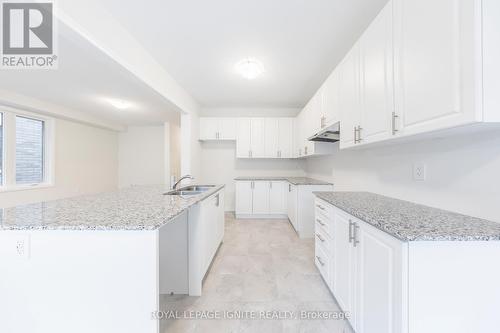 1811 Narcissus Gardens, Pickering, ON - Indoor Photo Showing Kitchen With Double Sink With Upgraded Kitchen