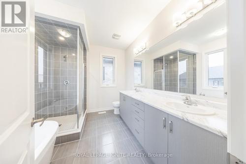 1811 Narcissus Gardens, Pickering, ON - Indoor Photo Showing Bathroom