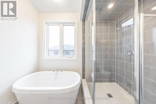 1811 Narcissus Gardens, Pickering, ON - Indoor Photo Showing Bathroom