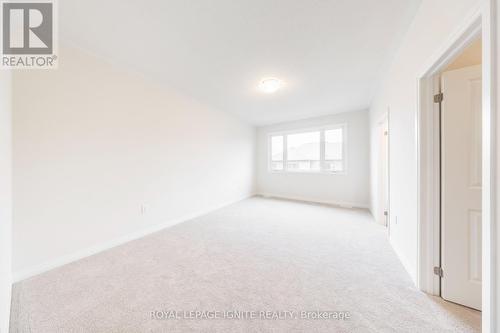 1811 Narcissus Gardens, Pickering, ON - Indoor Photo Showing Other Room