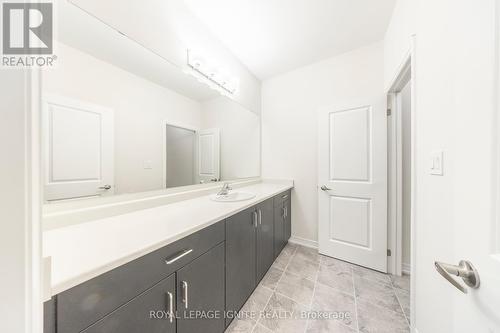 1811 Narcissus Gardens, Pickering, ON - Indoor Photo Showing Bathroom