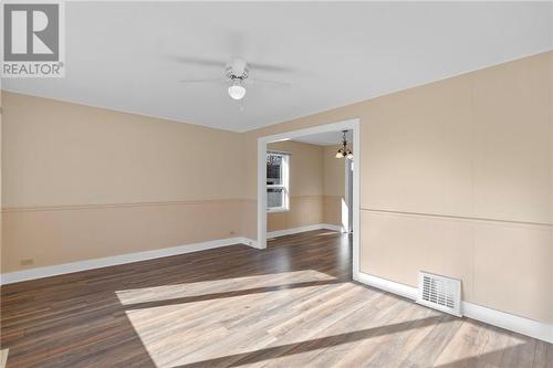 604 King Street W, Brockville, ON - Indoor Photo Showing Other Room