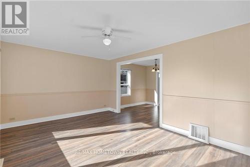 604 King Street W, Brockville, ON - Indoor Photo Showing Other Room