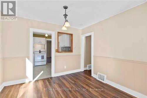 604 King Street W, Brockville, ON - Indoor Photo Showing Other Room