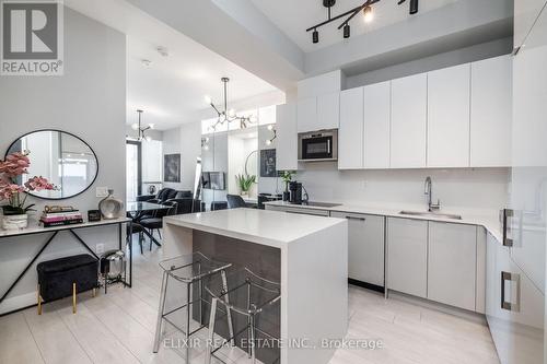 201 - 2916 Highway 7, Vaughan, ON - Indoor Photo Showing Kitchen With Upgraded Kitchen