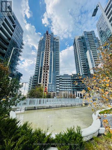 407 - 10 Meadowglen Place, Toronto, ON - Outdoor With Facade