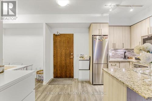 431 - 99 Eagle Rock Way, Vaughan, ON - Indoor Photo Showing Kitchen