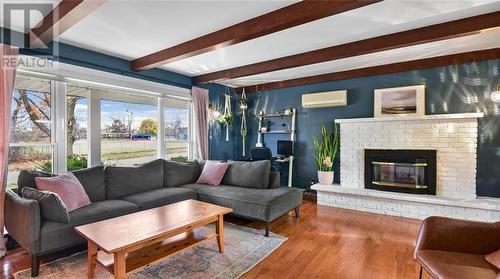 81 First Avenue, Brockville (810 - Brockville), ON - Indoor Photo Showing Living Room With Fireplace