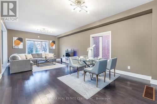 63 Oblate Crescent, Brampton, ON - Indoor Photo Showing Living Room