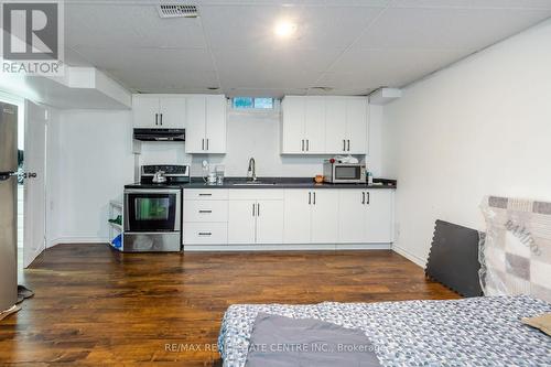 63 Oblate Crescent, Brampton, ON - Indoor Photo Showing Kitchen