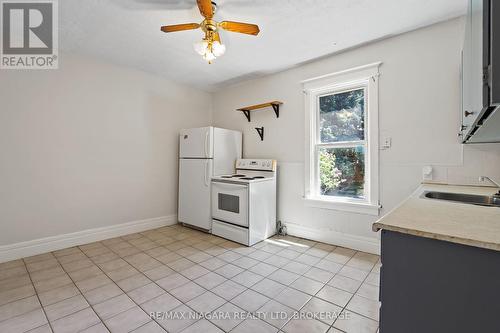 78 Chaplin Avenue E, St. Catharines (451 - Downtown), ON - Indoor Photo Showing Kitchen