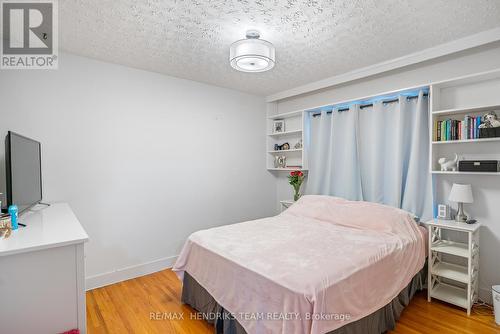 5508 Hillsdale Avenue, Niagara Falls (215 - Hospital), ON - Indoor Photo Showing Bedroom