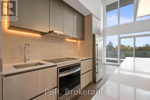 317 - 11 Ordnance Street, Toronto, ON - Indoor Photo Showing Kitchen