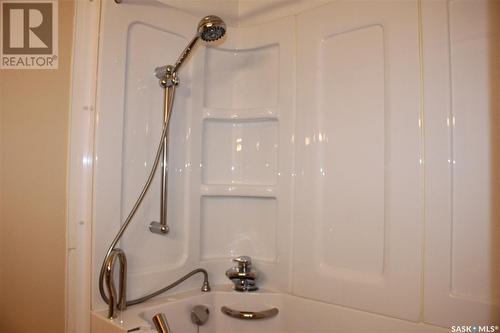 3126 7Th Avenue E, Regina, SK - Indoor Photo Showing Bathroom