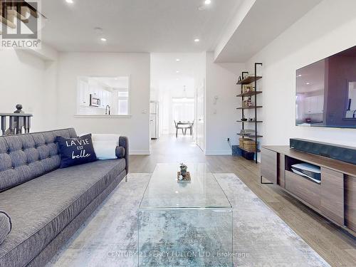 15 - 1299 Glenanna Road, Pickering, ON - Indoor Photo Showing Living Room