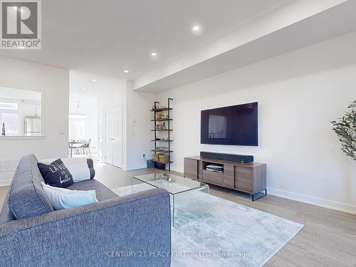 15 - 1299 Glenanna Road, Pickering, ON - Indoor Photo Showing Living Room