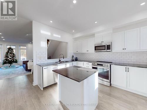 15 - 1299 Glenanna Road, Pickering, ON - Indoor Photo Showing Kitchen With Upgraded Kitchen