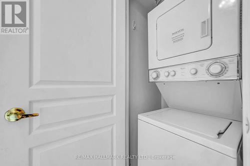 615 - 29 Northern Hts Drive, Richmond Hill, ON - Indoor Photo Showing Laundry Room