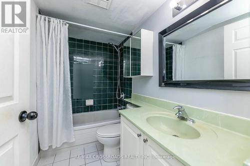 303 - 18 Pemberton Avenue, Toronto, ON - Indoor Photo Showing Bathroom