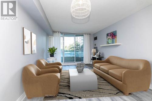 303 - 18 Pemberton Avenue, Toronto, ON - Indoor Photo Showing Living Room