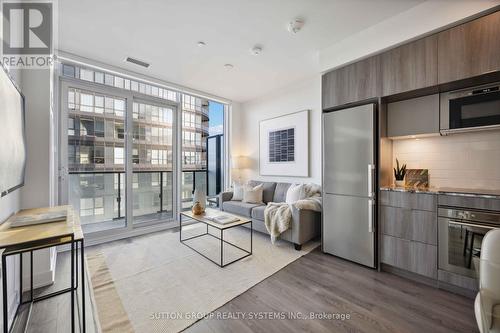 3606 - 575 Bloor Street E, Toronto, ON - Indoor Photo Showing Kitchen