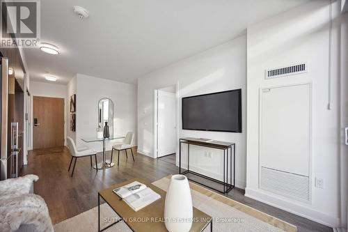 3606 - 575 Bloor Street E, Toronto, ON - Indoor Photo Showing Living Room