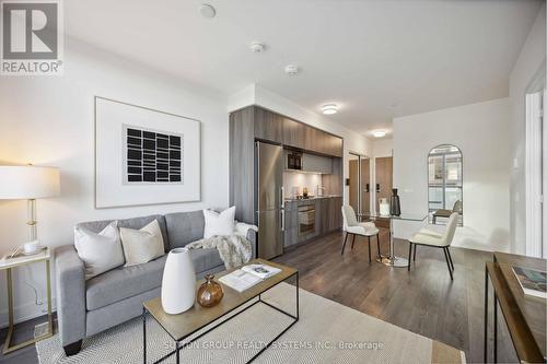 3606 - 575 Bloor Street E, Toronto, ON - Indoor Photo Showing Living Room