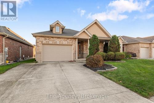 66 Willson Crossing Court, Pelham (662 - Fonthill), ON - Outdoor With Facade