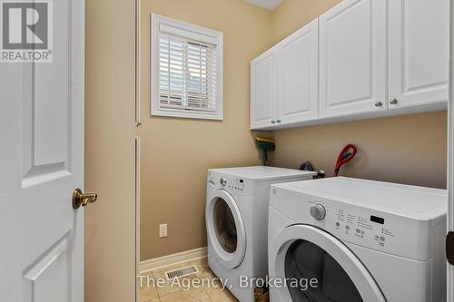 66 Willson Crossing Court, Pelham (662 - Fonthill), ON - Indoor Photo Showing Laundry Room