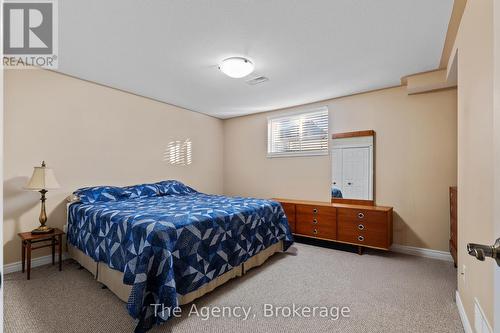 66 Willson Crossing Court, Pelham (662 - Fonthill), ON - Indoor Photo Showing Bedroom