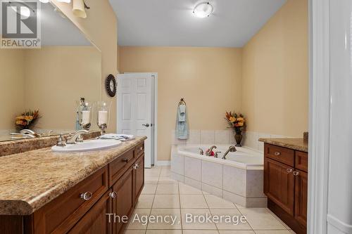 66 Willson Crossing Court, Pelham (662 - Fonthill), ON - Indoor Photo Showing Bathroom