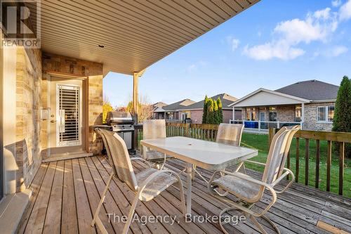 66 Willson Crossing Court, Pelham (662 - Fonthill), ON - Outdoor With Deck Patio Veranda With Exterior