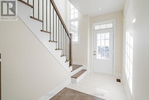 34 Daniele Crescent, Bradford West Gwillimbury, ON - Indoor Photo Showing Other Room