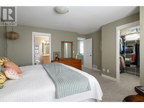 5901 Heritage Drive Unit# 14, Vernon, BC - Indoor Photo Showing Bedroom