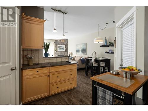 5901 Heritage Drive Unit# 14, Vernon, BC - Indoor Photo Showing Kitchen