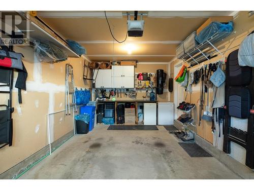 5901 Heritage Drive Unit# 14, Vernon, BC - Indoor Photo Showing Garage