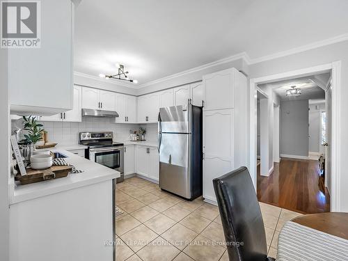 1564 Saugeen Drive, Pickering, ON - Indoor Photo Showing Kitchen