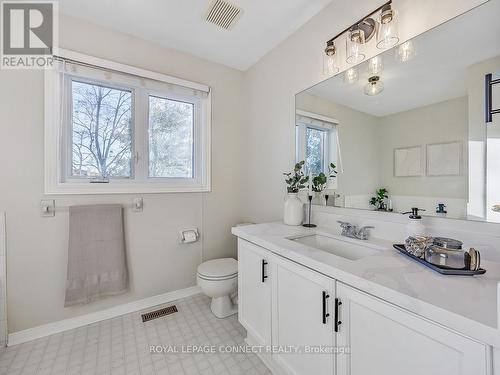 1564 Saugeen Drive, Pickering, ON - Indoor Photo Showing Bathroom