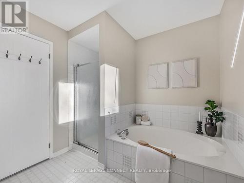 1564 Saugeen Drive, Pickering, ON - Indoor Photo Showing Bathroom