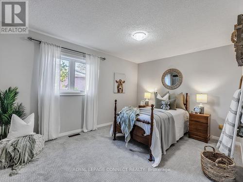 1564 Saugeen Drive, Pickering, ON - Indoor Photo Showing Bedroom